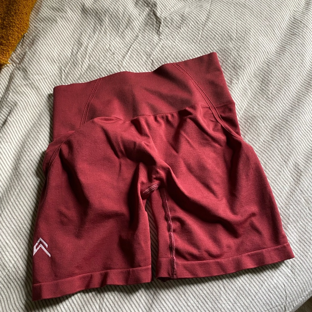 Oner Burnt Cherry shorts size small
